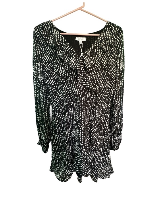 Lucy Paris Dresses & Skirts - Lucy Paris Black and White Printed Long-Sleeve Mini Dress Medium